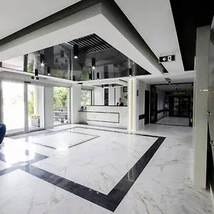 Kontrast Krakov